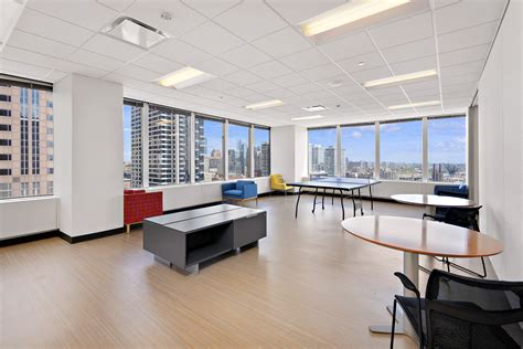 300 S Wacker Dr, Chicago, IL 60606 - 300 South Wacker | LoopNet