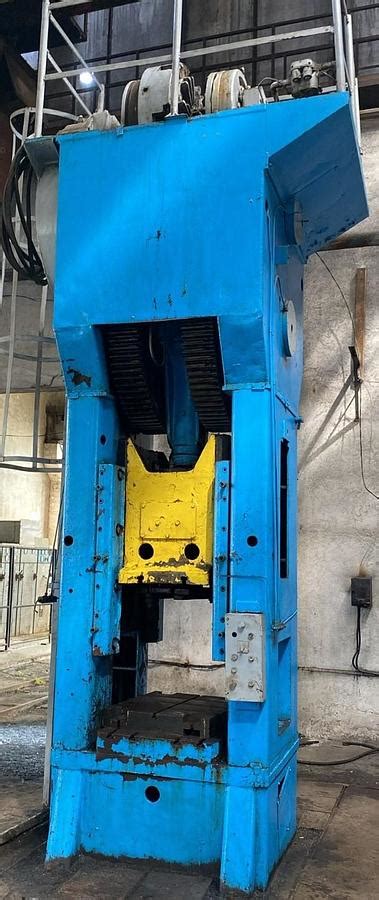 Used 400 tons Press Trimming WMW Erfurt, Germany PKZ400 for Sale at...