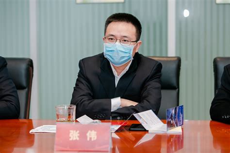 西咸新区颁发今年首张外国人来华工作证 - 丝路中国 - 中国网