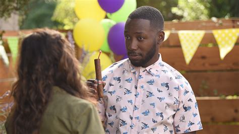 Watch New Girl Season 7, Episode 1: About Three Years Later | Peacock