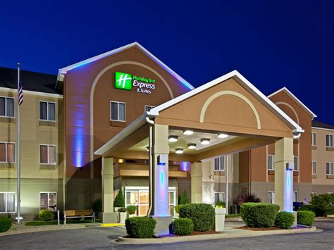 Hotels in Bedford, Indiana | Holiday Inn Express & Suites Bedford
