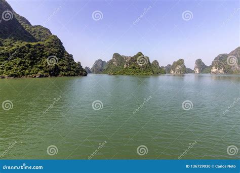 Beautiful Panorama of Ha Long Bay Descending Dragon Bay Popular Tourist ...