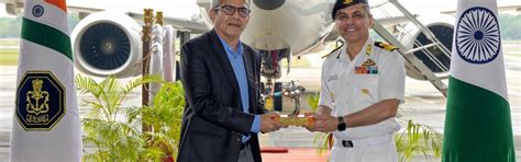 रक्षा सचिव ने भारतीय नौसेना के प्रमुख नौसेना वायु स्टेशन 'INS राजाली ...