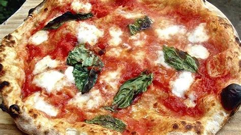 Italy puts Neapolitan pizza-making forward for Unesco recognition | Fox ...