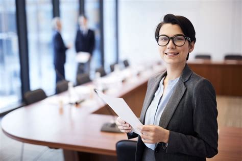 What Does a Corporate Lawyer Do in Canada? Guide for Business Owners