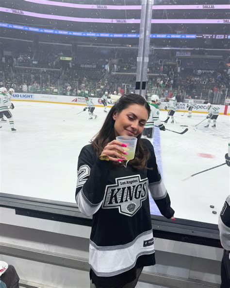 Chloe W Breen | Two new vids this week, check them both out on YouTube ...