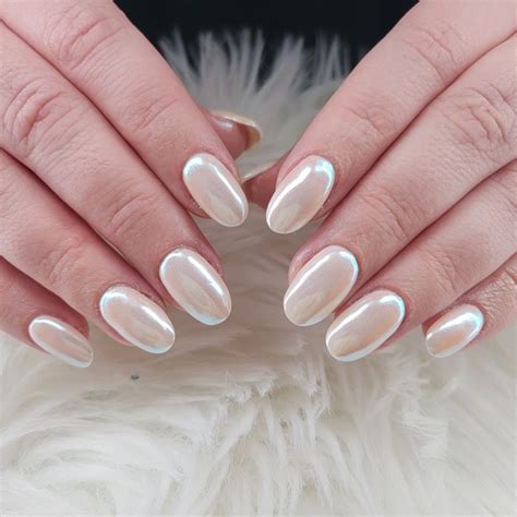 https://doctor-explains.com/wp-content/uploads/2025/04/00006-Pearl-Chrome-Nails.jpg