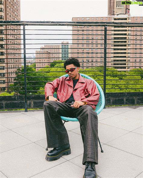 Brett Gray Wiki, Biography, Age, Gallery, Spouse and more