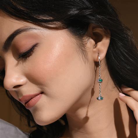 Zulu Zola Enameled Dangle Hoop – VOYLLA