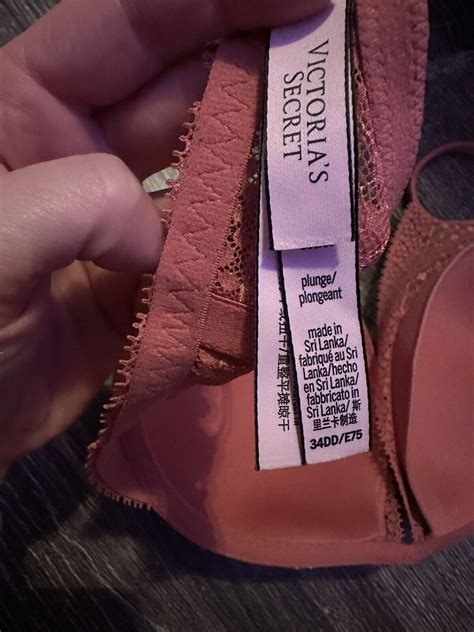 Victoria's Secret incredible plunge bra size 34DD - Gem