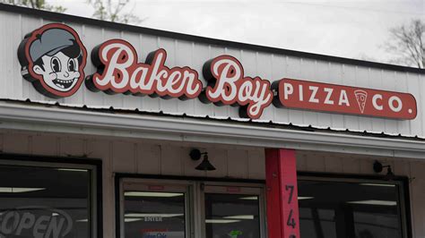 Baker Boy Pizza opens Halls location