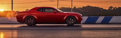 Download wallpaper Challenger, red, sportcar, 2018, musclecar, SRT ...