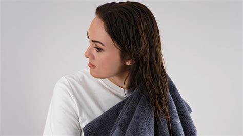 Airstrait | Wet-to-dry Hair Straightener | Dyson India