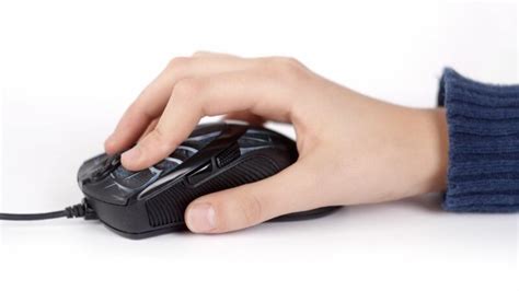 How to Open Logitech Wireless Mouse 的图像结果