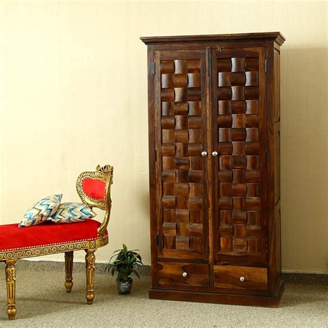 WOODEN ALMIRAH