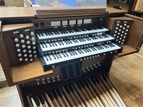 Pre-Owned Organs - Allen Organs (Studio LTD)