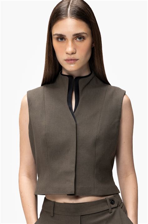 Cedar & Black Contrast Collar Waistcoat – Qua