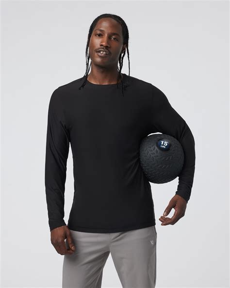 Long Sleeve Strato Tech Tee | Men's Black Shirt | Vuori
