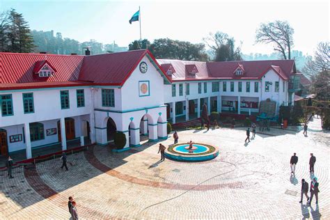 ‘I am writing limericks and the other day I had a lollipop after ...