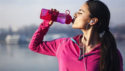 Tips To Increase Fluid Intake During Winters - lifeberrys.com