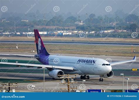Hawaiian Airlines Taxiing at Los Angeles Airport LAX Editorial Photo ...