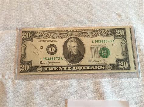 Lot# 219 - Miss-Cut $20 Bill, 1981 - PugetSoundEstateAuctions.com