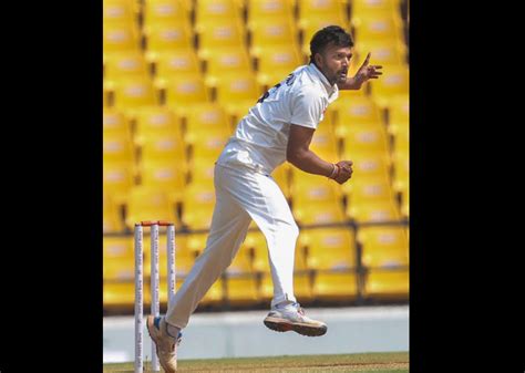 Biting Ranji Trophy final bullet, Jalaj Saxena engine chugs along