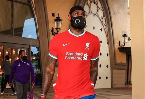 Nike、詹姆斯和利物浦要三方合作了！你最想要什么？ 球鞋资讯 FLIGHTCLUB中文站|SNEAKER球鞋资讯第一站