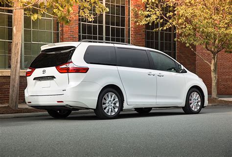 TOYOTA Sienna Specs, Performance & Photos - 2014, 2015, 2016, 2017 - autoevolution