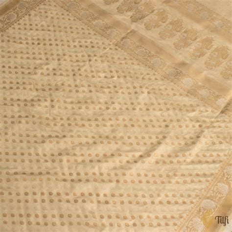 Off-White Pure Katan Silk Banarasi Handloom Saree - Tilfi