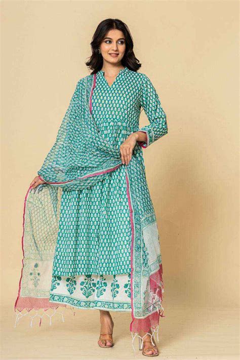 Tritiyaa – Luxury Ethnic Fashion for Women | Tradition Redefined – TRITIYAA