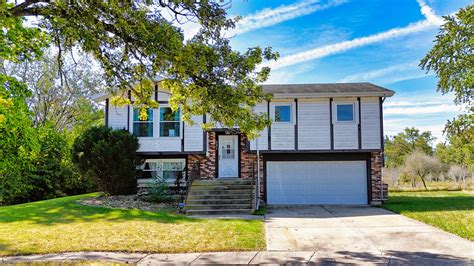 Houses In University