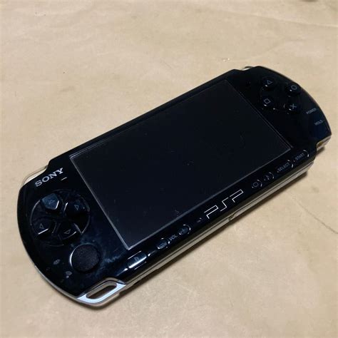 送料無料 PSP PSP-3000 本体のみ プレイステーションポータブル ピアノブラック PSP-3000PB PSP3000 ...
