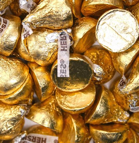 Gold Hershey's Kisses | Bulk Candy Store | Gold hershey kisses, Gold ...