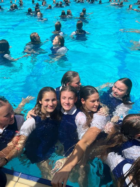 School Uniform Swim 的图像结果