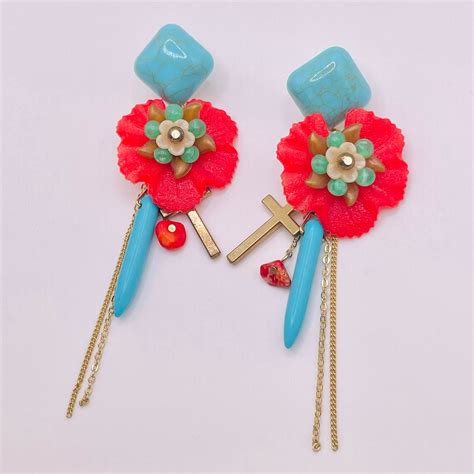 ラージフラワーとクロスのピアス | poupoupoddy