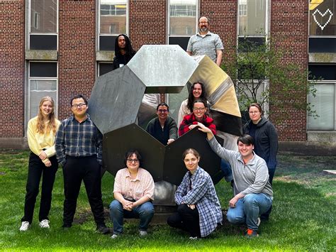 The Vura-Weis Research Group, University of Illinois at Urbana-Champaign