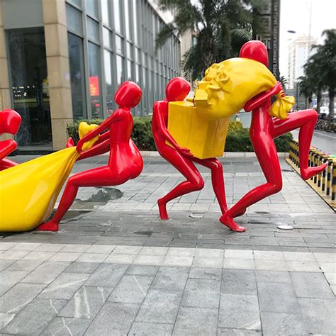 定制商业广场步行街入口美陈玻璃钢现货简约跑步购物抽象人物雕塑-阿里巴巴