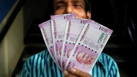 7th Pay Commission Updates: मिलने वाला है तोहफा, 32 लाख लोगों के खाते ...