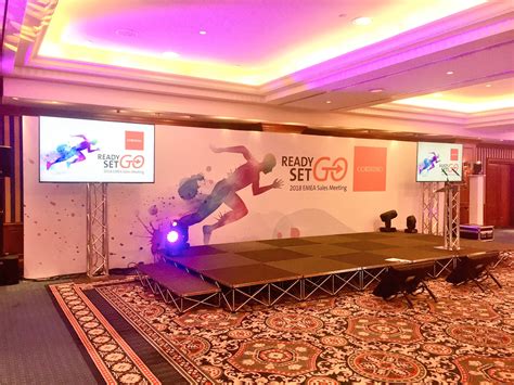 Conference Stage Backdrop Design 的图像结果