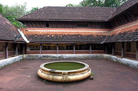 Kerala Nalukettu House Design with Image Gallery