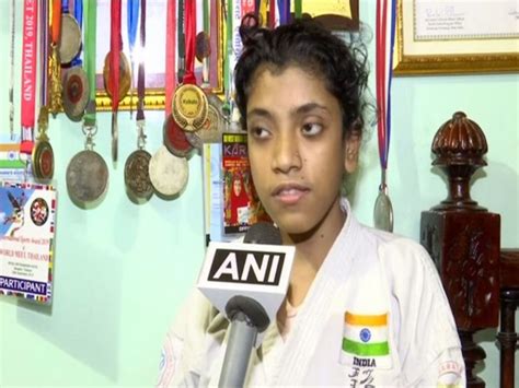 Kolkata girl gives free of cost karate lessons to slum girls