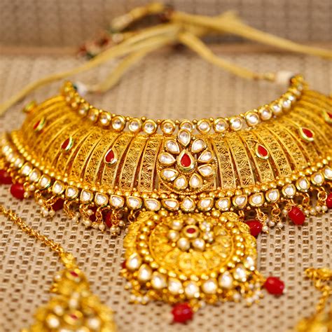 Funkeln: Stylish Artificial Jewelry for Men & Women - Chains, Rings,