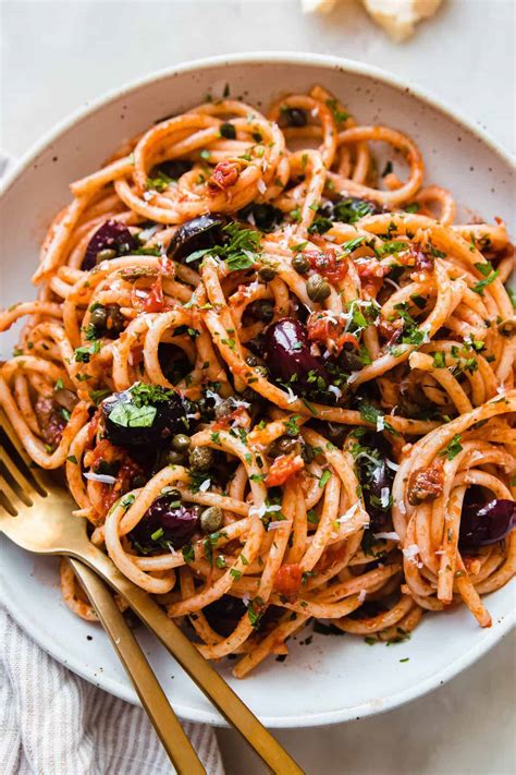 Easy Weeknight Pasta Puttanesca Recipe | Little Spice Jar