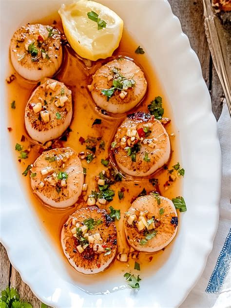 Ultimate Spanish Garlic Scallops: Easy & Delicious Recipe