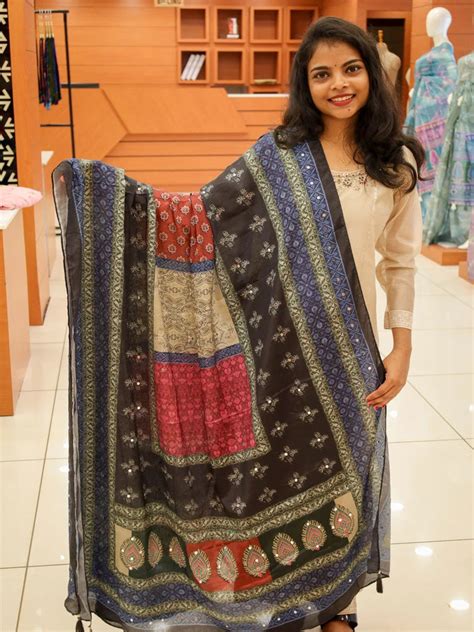 Women's Pakistani Mirror Worked Dupatta at just 349/- | Swapna Weddings