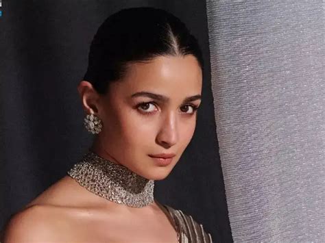 alia bhatt: Alia Bhatt opens up on battling with anxiety, says she ...