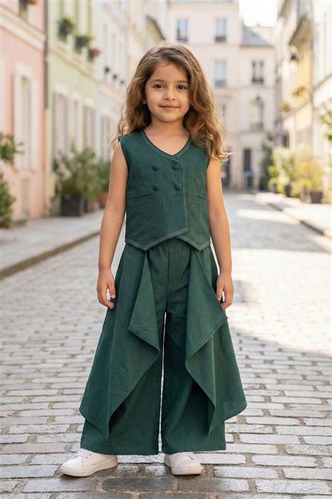 Peekaaboo Kids - Dressing Happy Childhood