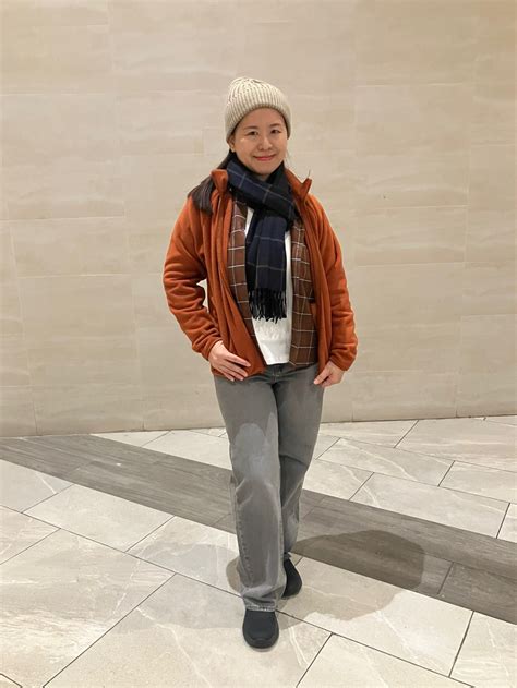 Check styling ideas for「Seamless Down Parka、UNIQLO Logo Sweatshirt ...