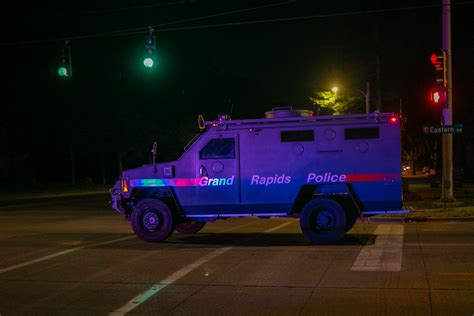 Police from several agencies respond to large scene in Grand Rapids ...